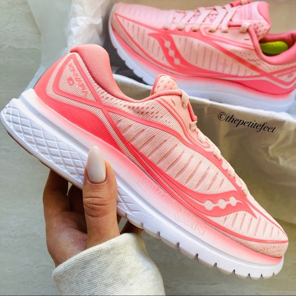 Saucony Shoes - NWT Saucony Kinvara running sneakers rose